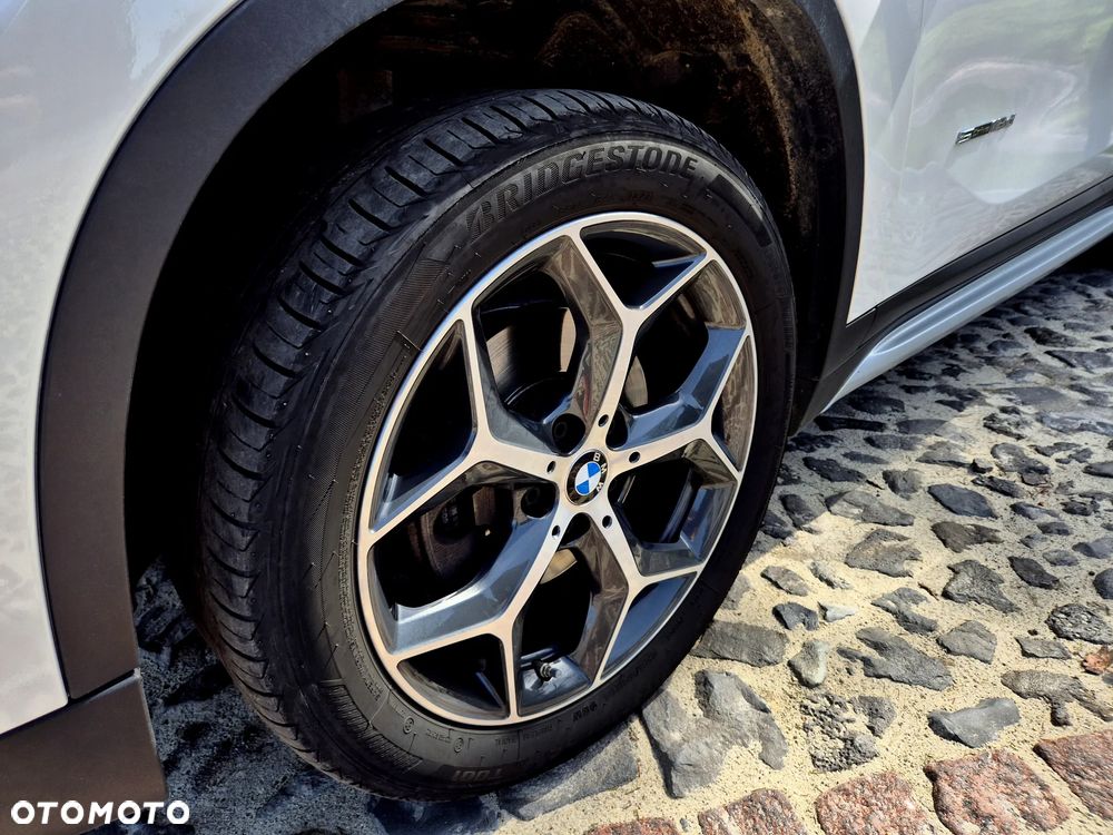 BMW X1 sDrive18d xLine - 31