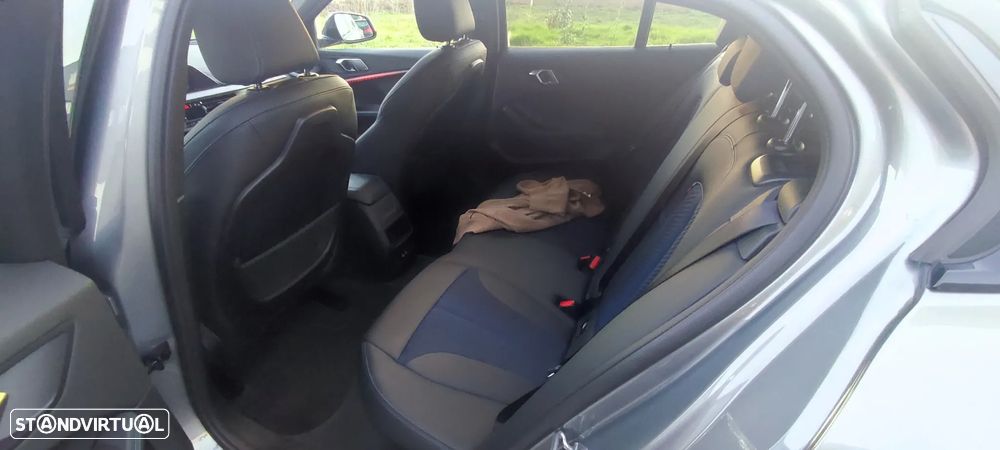 BMW 116 d Pack Desportivo M Auto - 7