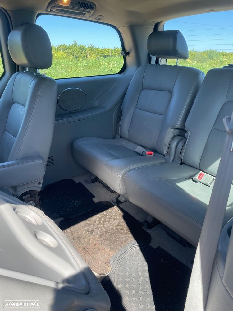 Kia Carnival 2.9 CRDi EX Aut. - 10