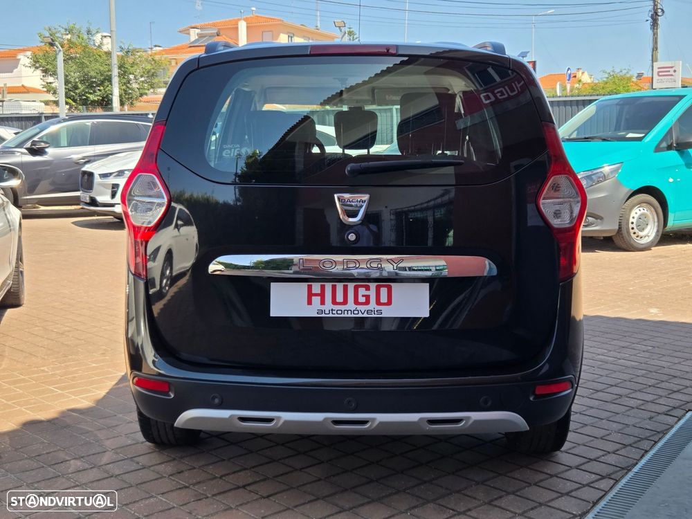 Dacia Lodgy 1.2 TCe Confort 7L - 6