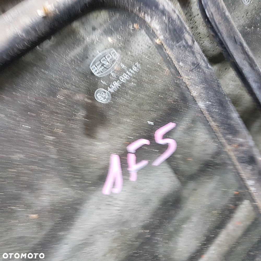 szyba karoseryjna uszczelka szyby fiat 126p maluch 126 p Posiadam prawie wszystkie części do tego modelu - 11