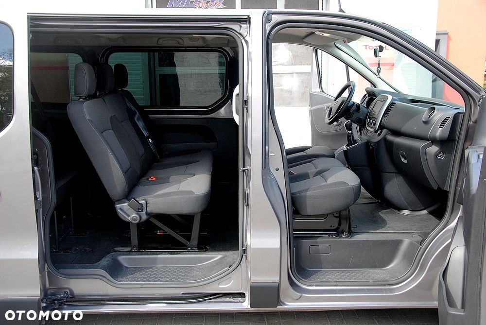 Renault Trafic 2.0 dCi - 9