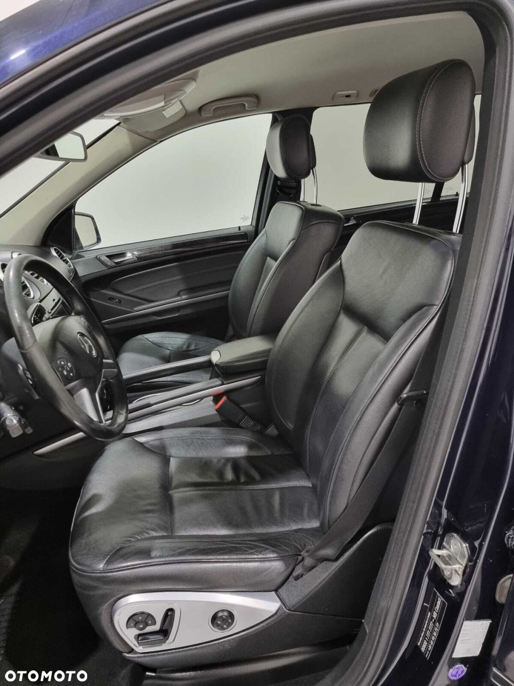Mercedes-Benz GL - 22