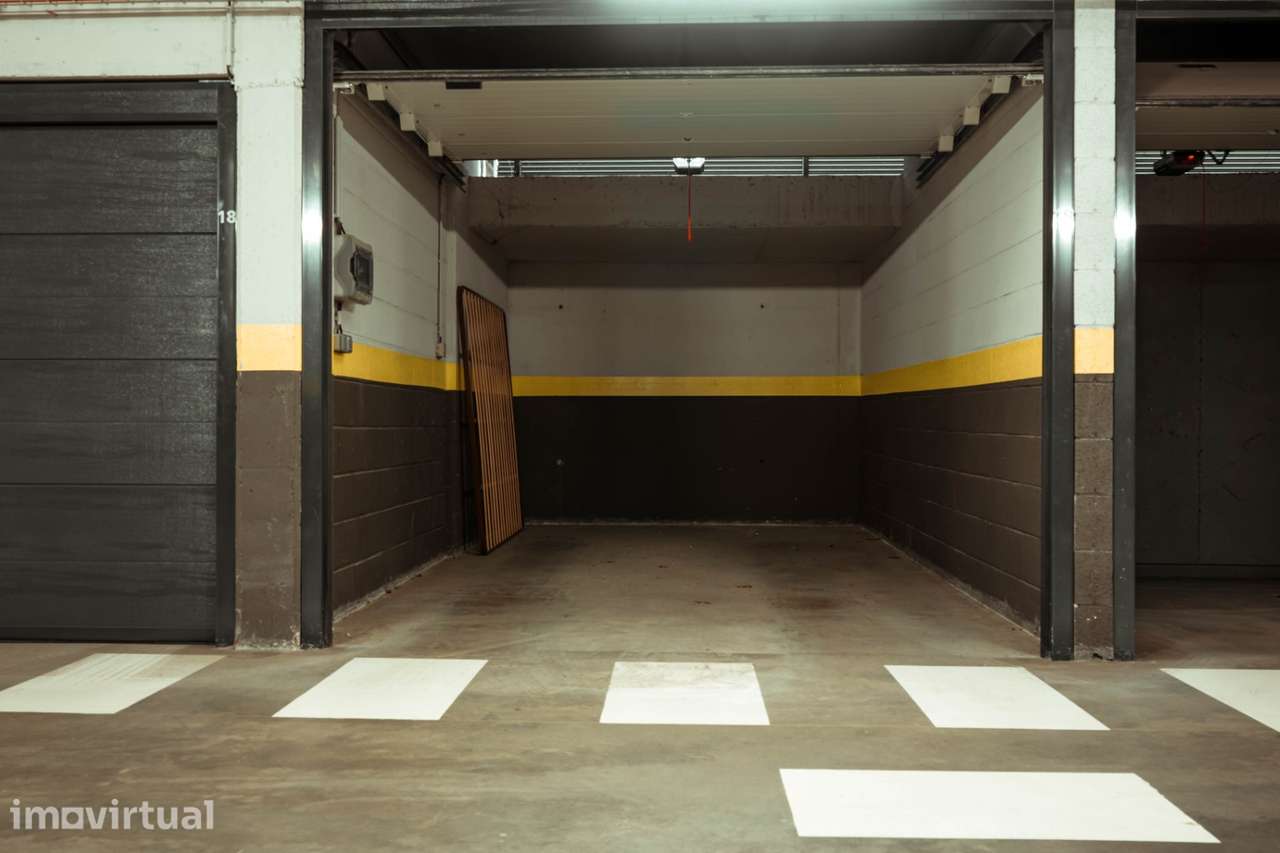 T2 com varanda, garagem e ar condicionado em Gavião - Grande imagem: 2/29