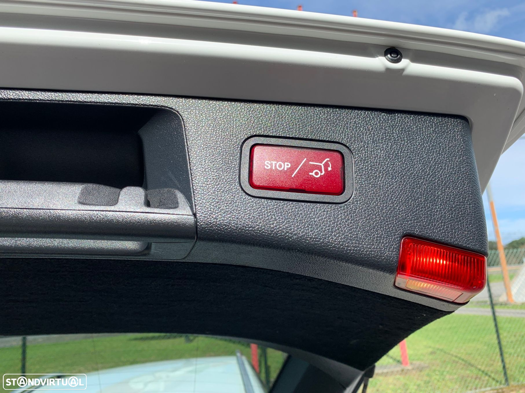 Mercedes-Benz E 220 BlueTEC Avantgarde Auto. - 43