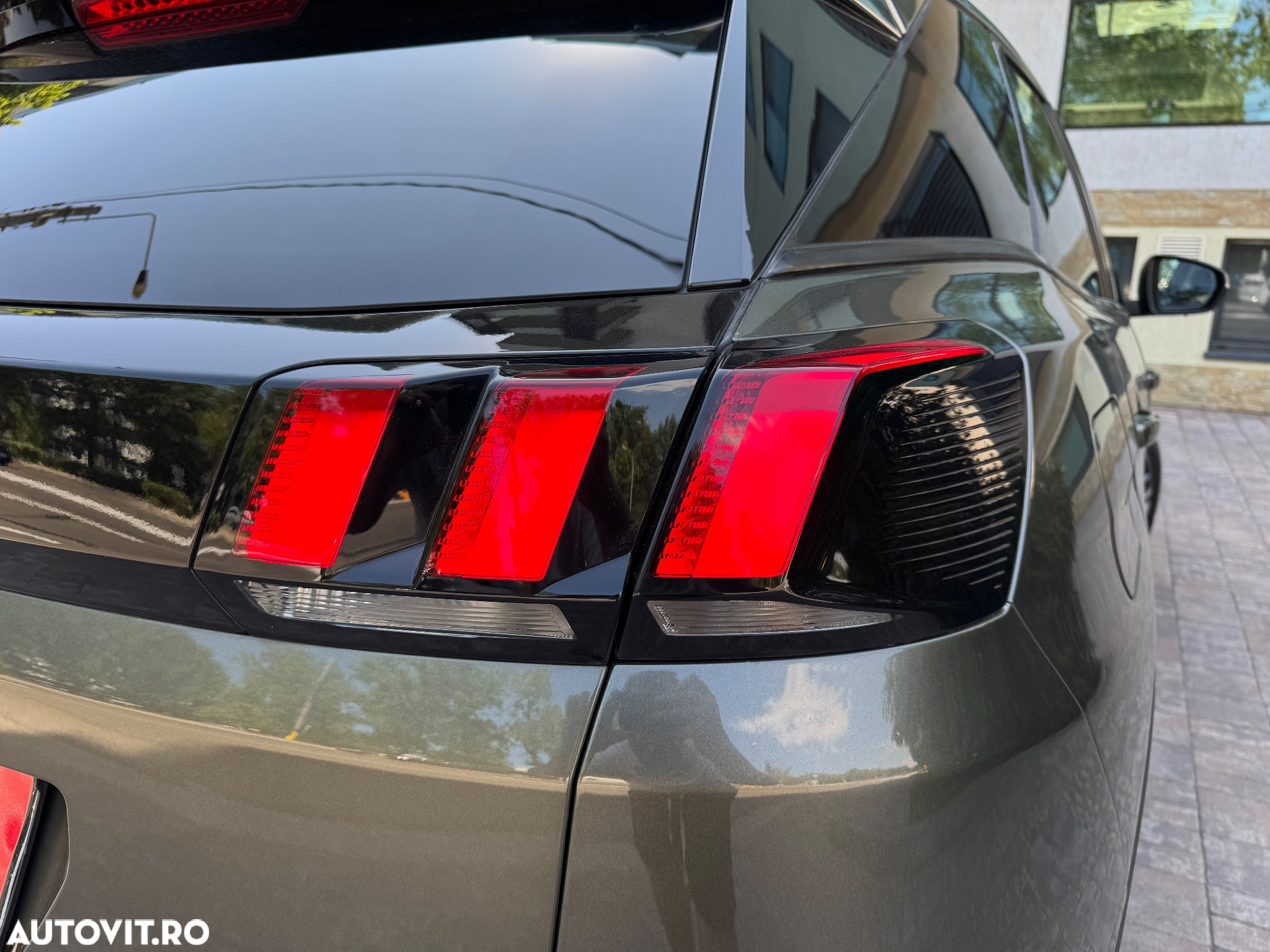 Peugeot 3008 PureTech 130 Stop & Start GPF EAT8 GT - 15