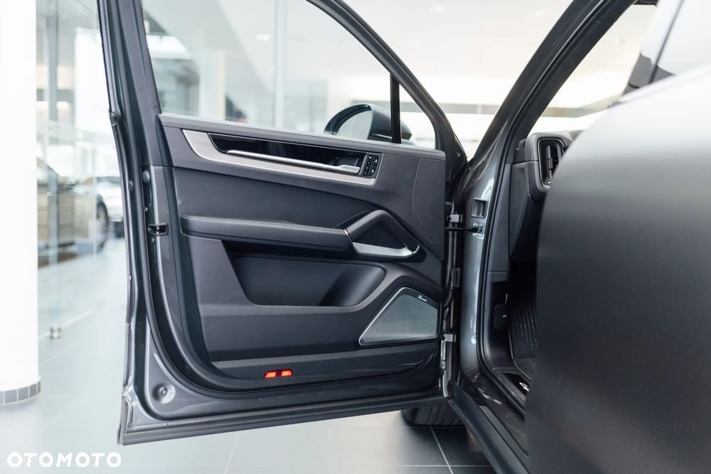 Porsche Cayenne S E-Hybrid PHEV - 21