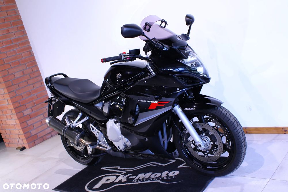 Suzuki GSX - 4
