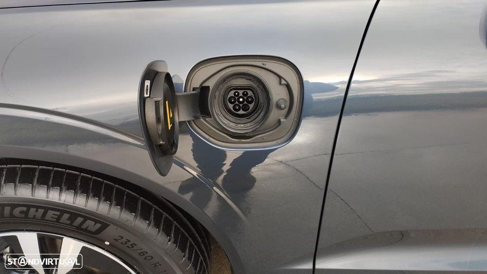 Volvo XC 60 2.0 T6 PHEV Core AWD - 3