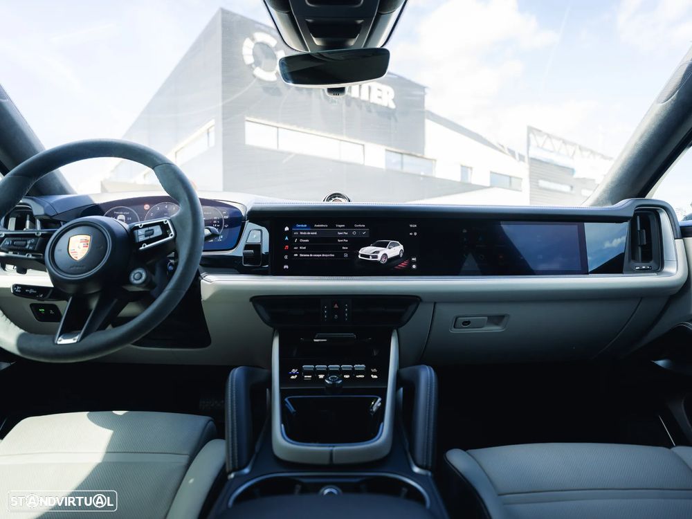 Porsche Cayenne Coupé E-Hybrid - 11