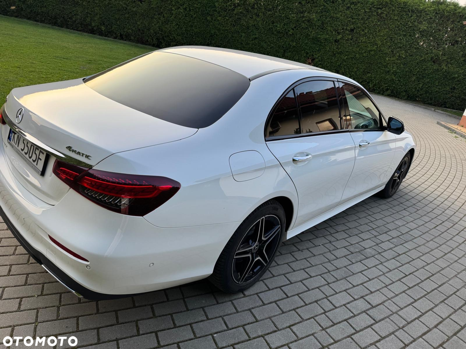 Mercedes-Benz Klasa E 220 d Coupe 4-Matic AMG - 11