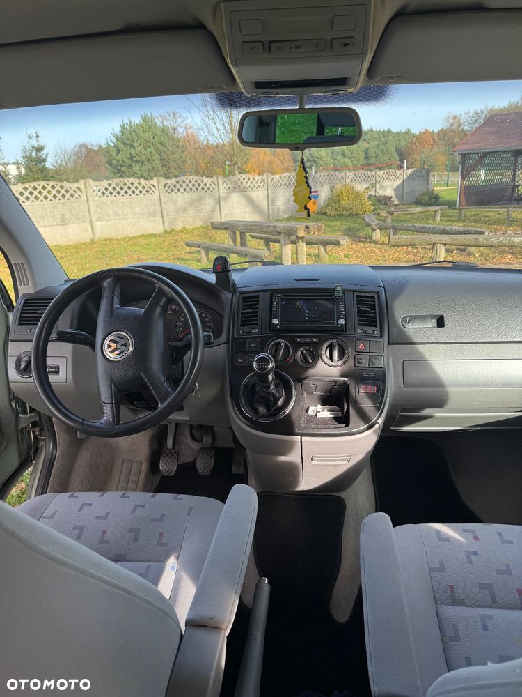 Volkswagen Multivan - 7
