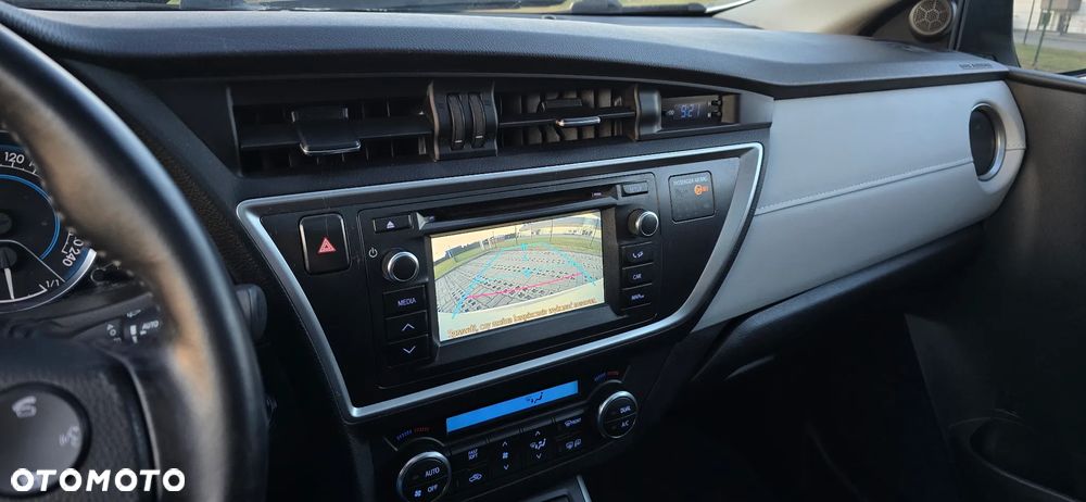 Toyota Auris 1.8 HSD Luna - 37