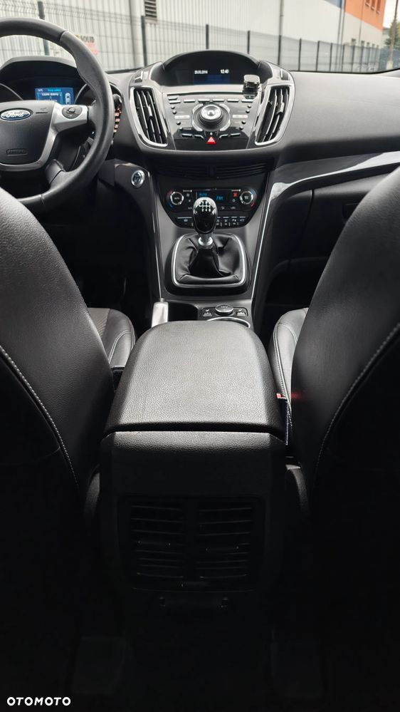 Ford Kuga - 32