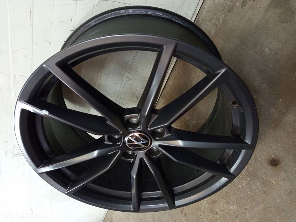 FELGA VW PASSAT 3G 3G0 PRETORIA 3G0601025 BH 19” 19 8J ET44 5X112 - 4