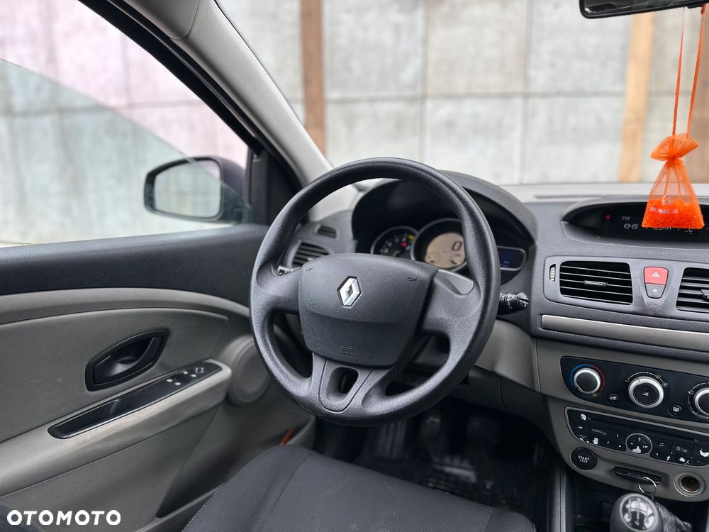 Renault Megane 1.6 16V Expression - 6