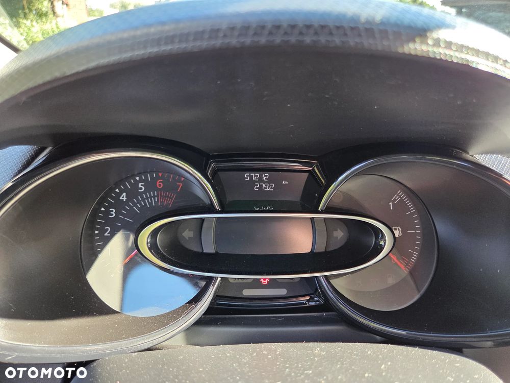Renault Clio 1.2 16V 75 Business - 12