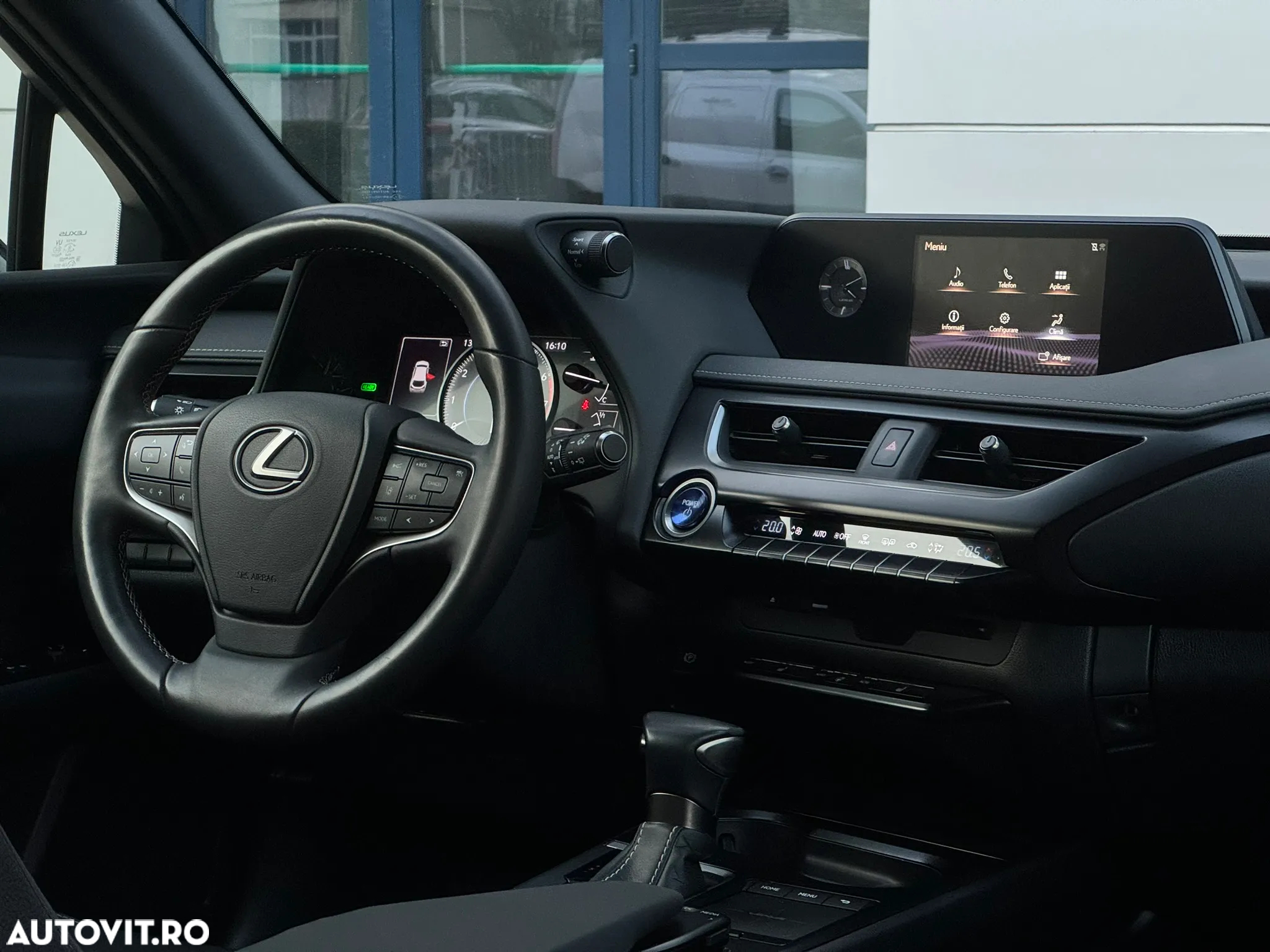 Lexus UX 250h 2.0L HEV 20H- (178 HP) 4X2 CVT Executive - 19