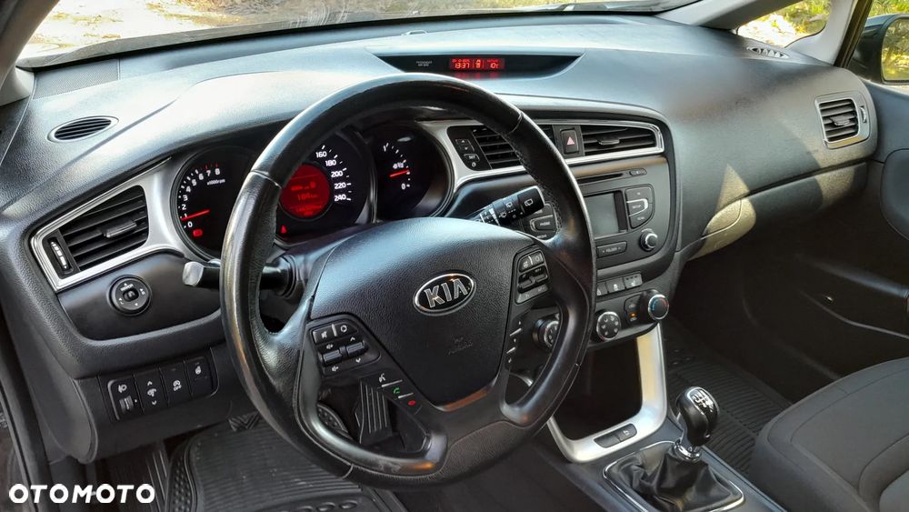 Kia Ceed - 18