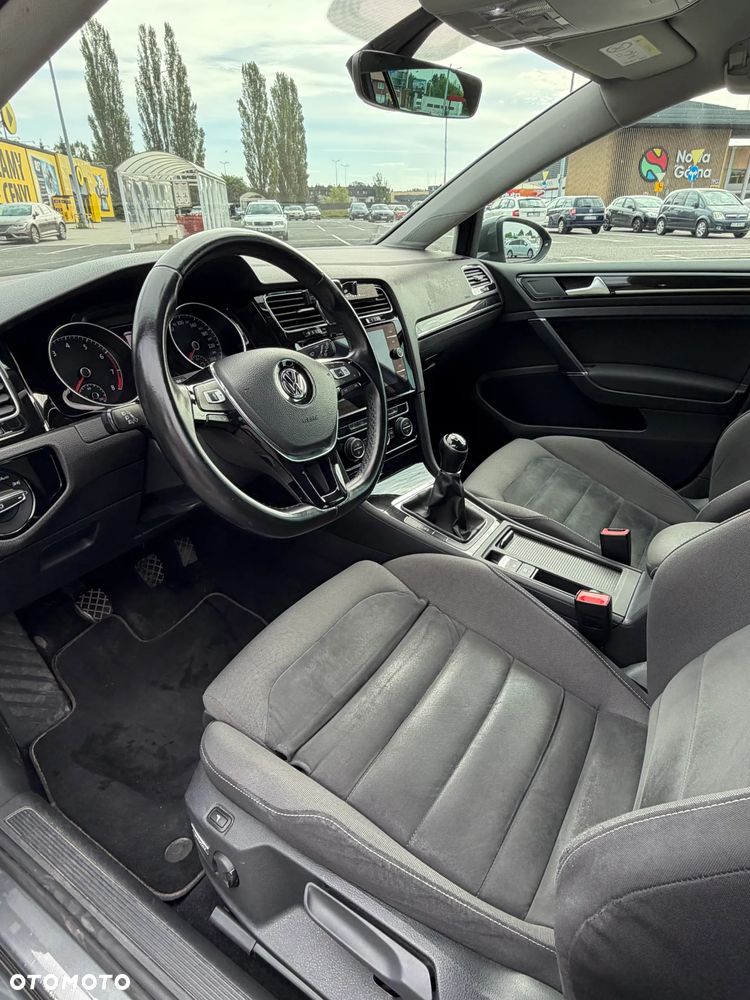 Volkswagen Golf 1.4 TSI BMT Highline - 17