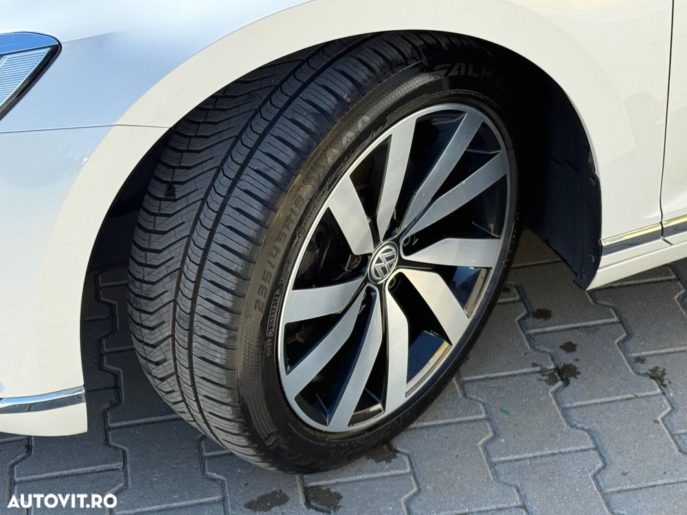 Volkswagen Passat 2.0 TDI DSG (BlueMotion Technology) Highline - 35