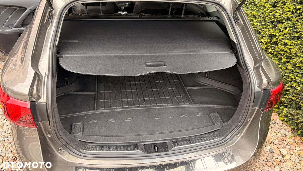 Toyota Avensis 1.8 Selection MS - 13