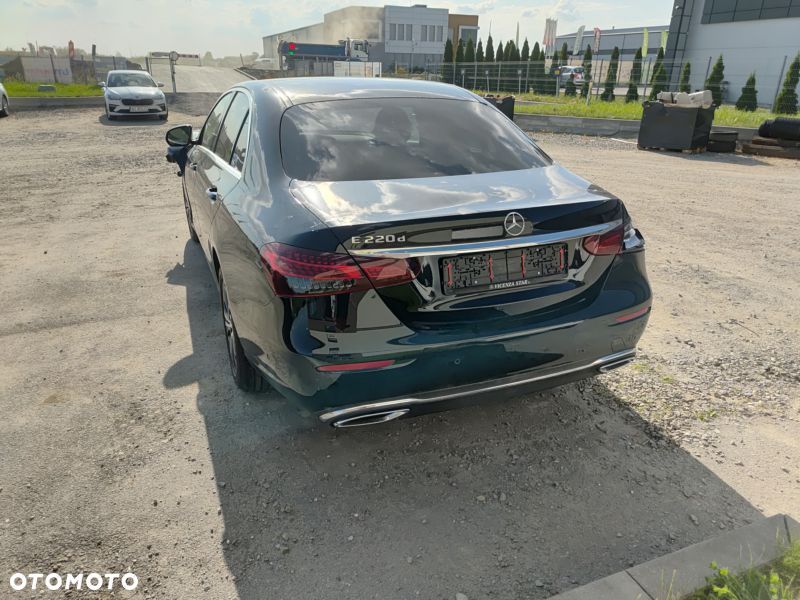 Mercedes-Benz Klasa E 220 d 9G-TRONIC - 20