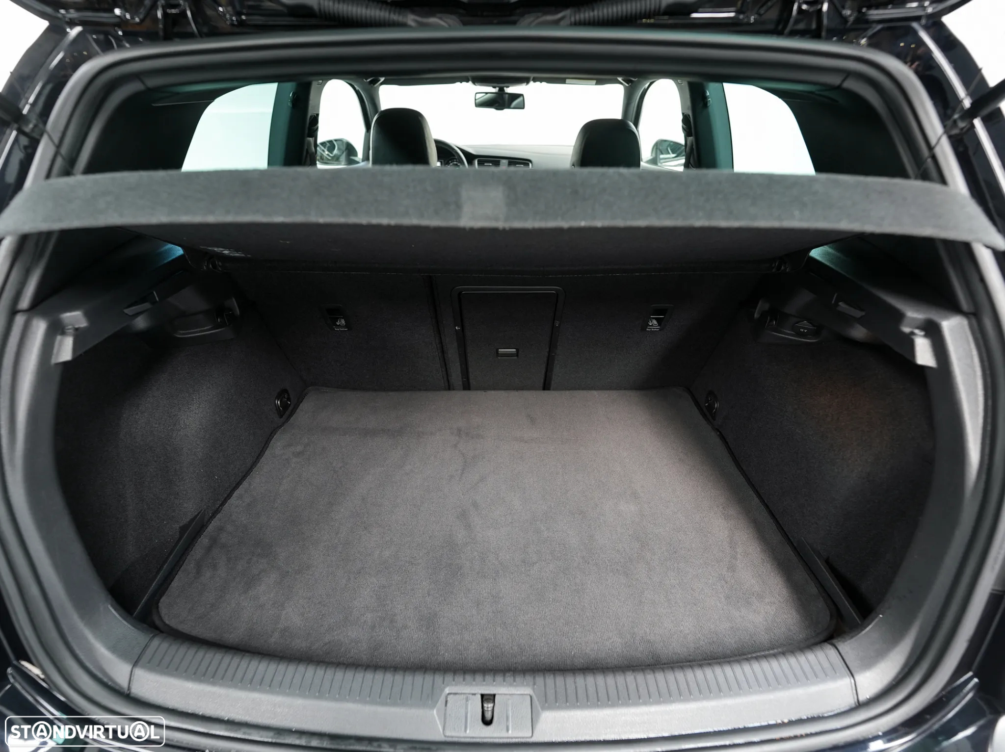 VW Golf 2.0 TDi GTD DSG - 14