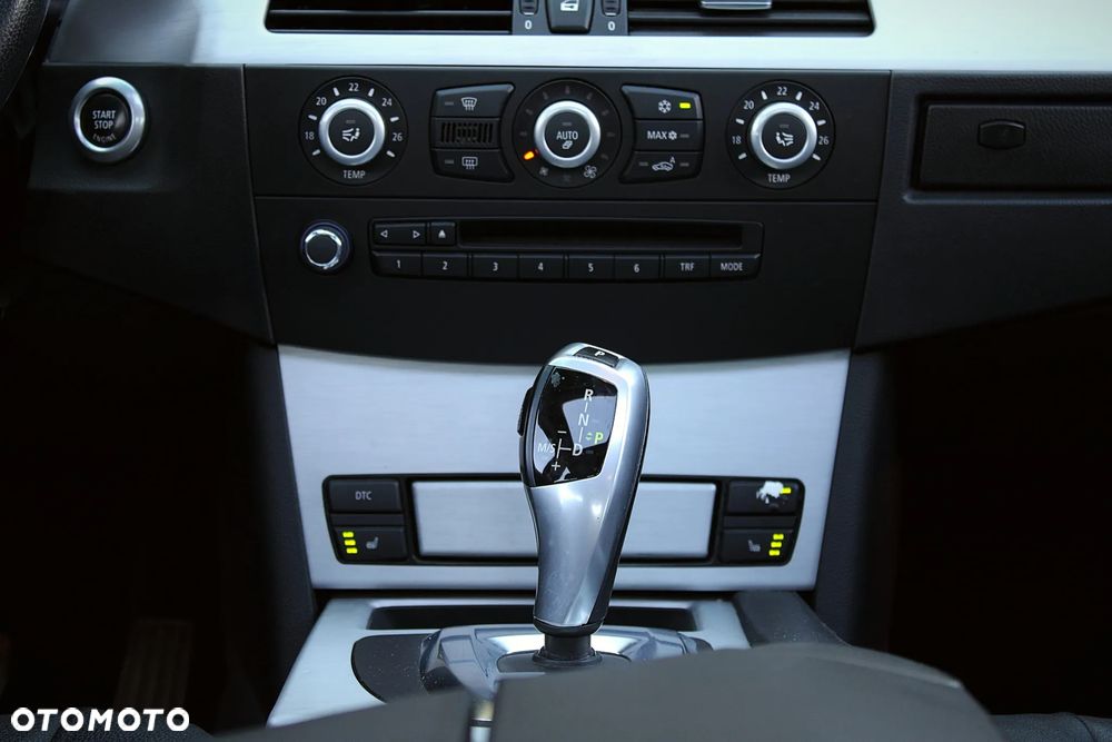 BMW Seria 5 530i - 26