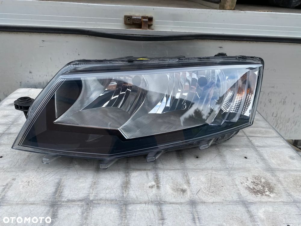lampa octavia 3 III zwykła lewa EU cała - 2