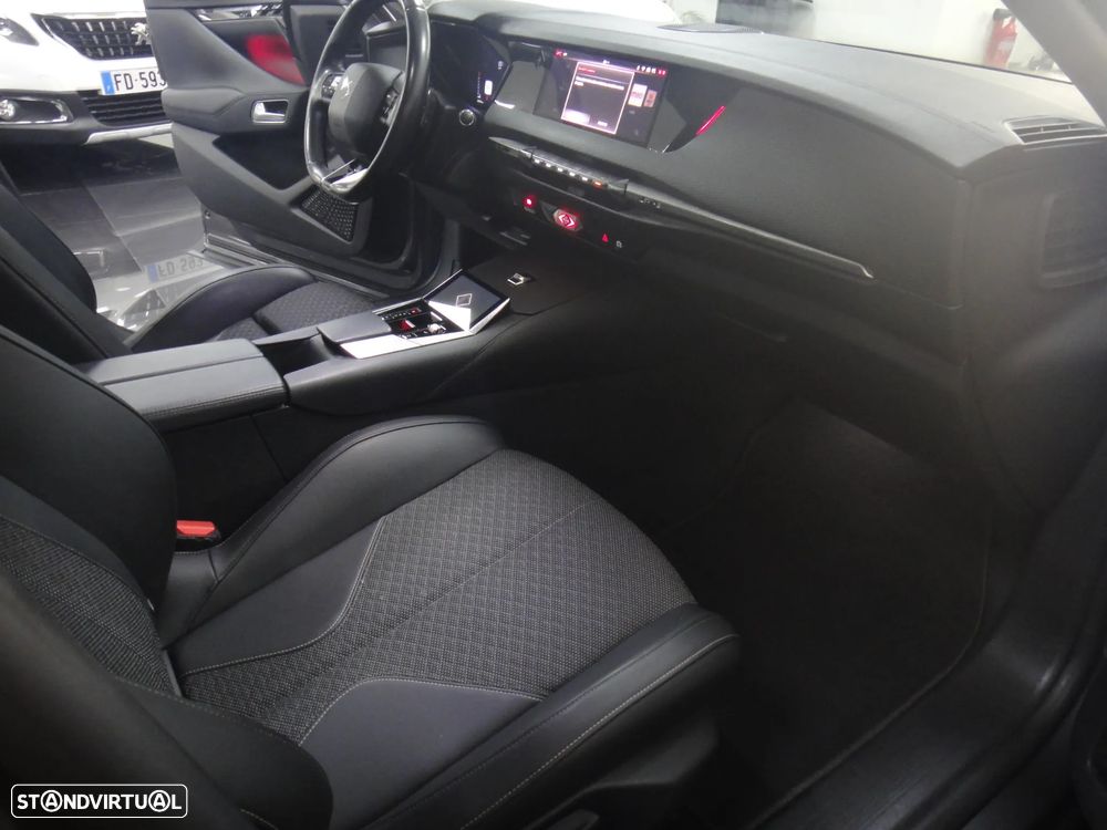 DS DS4 PureTech 130 CROSS TROCADERO - 21
