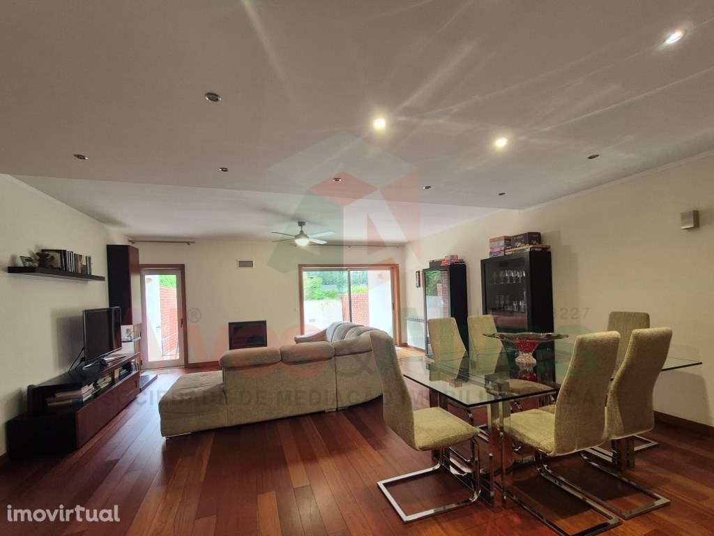 Excelente Moradia T4+1 - Maia (São Pedro Fins) - Grande imagem: 2/26