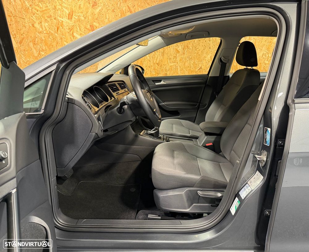 VW Golf 1.0 TSI Confortline DSG - 16