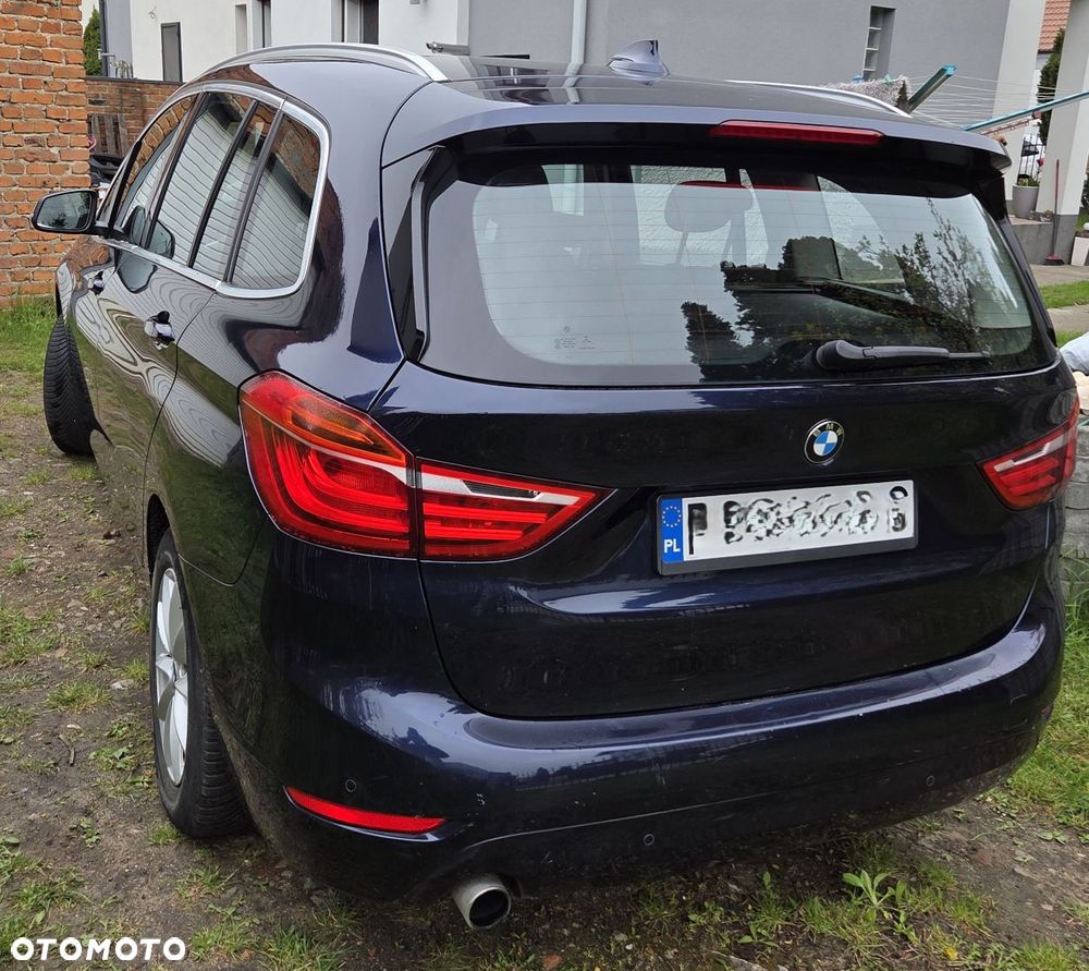 BMW Seria 2 218d - 6