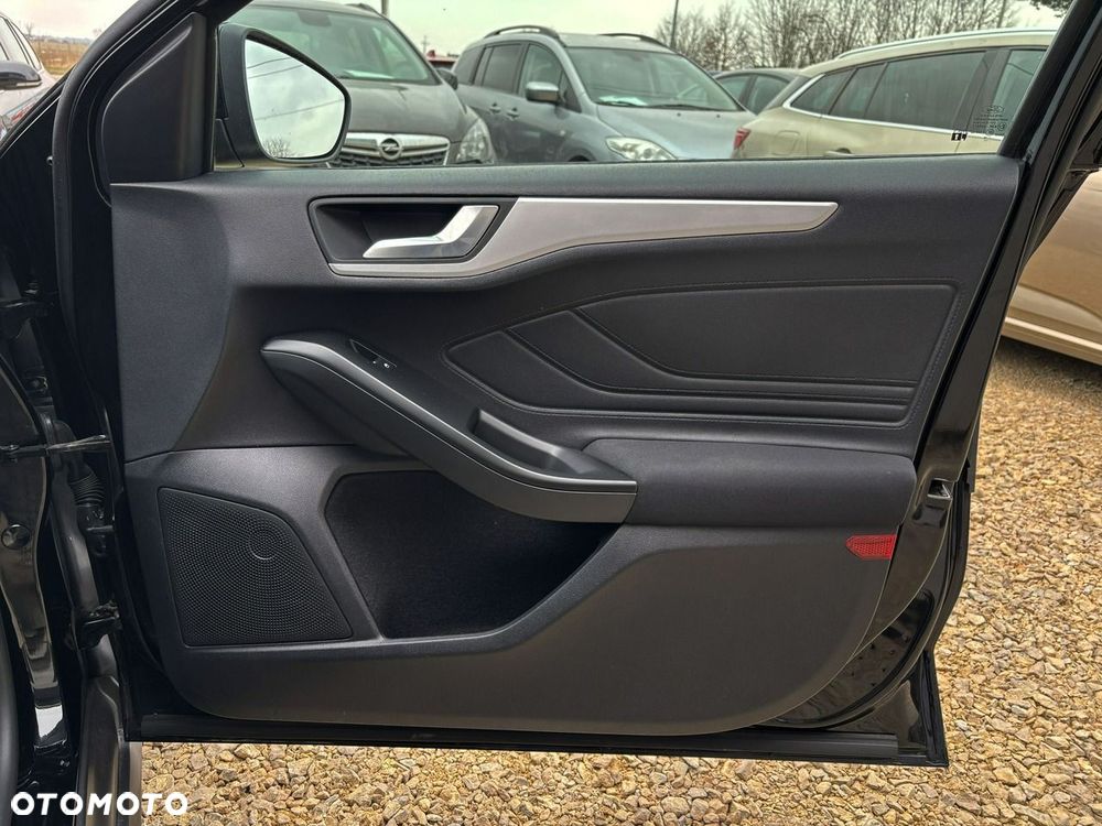 Ford Focus - 30