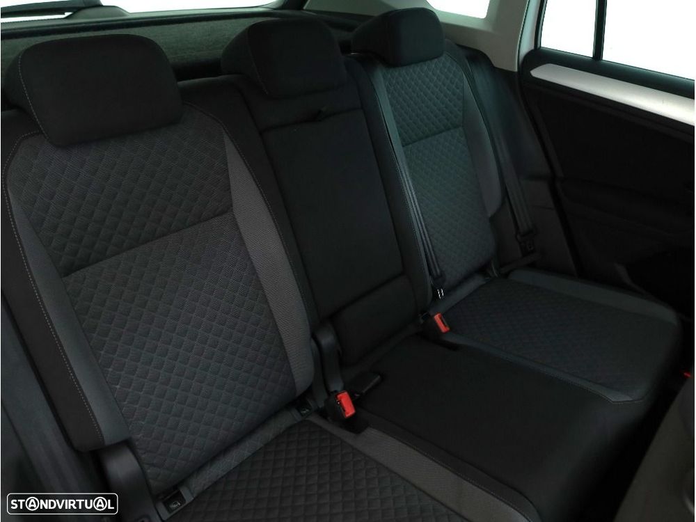 VW Tiguan 1.6 TDI Confortline - 15