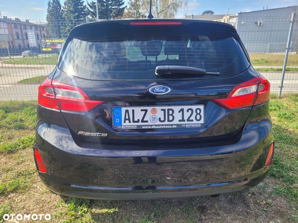 Ford Fiesta 1.1 S&S TITANIUM - 9