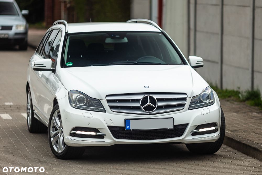 Mercedes-Benz Klasa C 180 (BlueEFFICIENCY) Avantgarde - 6