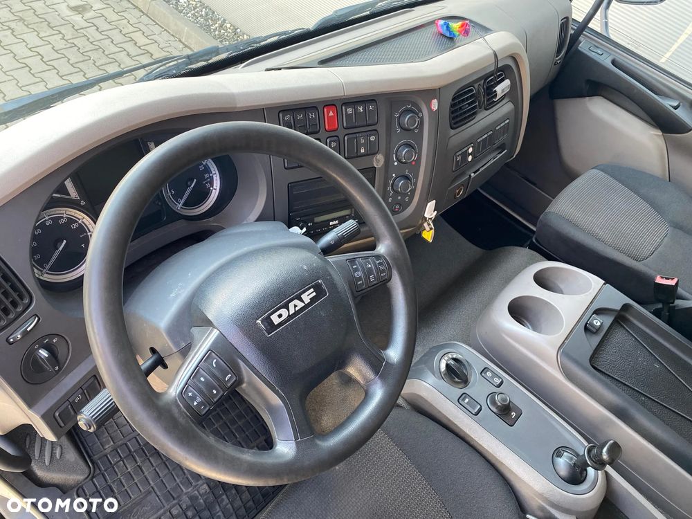 DAF LF 280FA (Podwozie z autotransportera) - 12