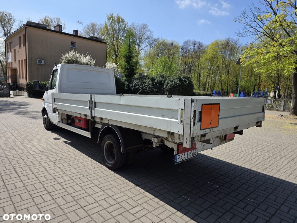 Mercedes-Benz Sprinter - 4