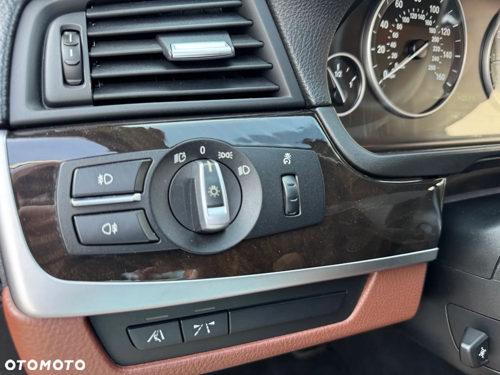 BMW Seria 5 535i - 24