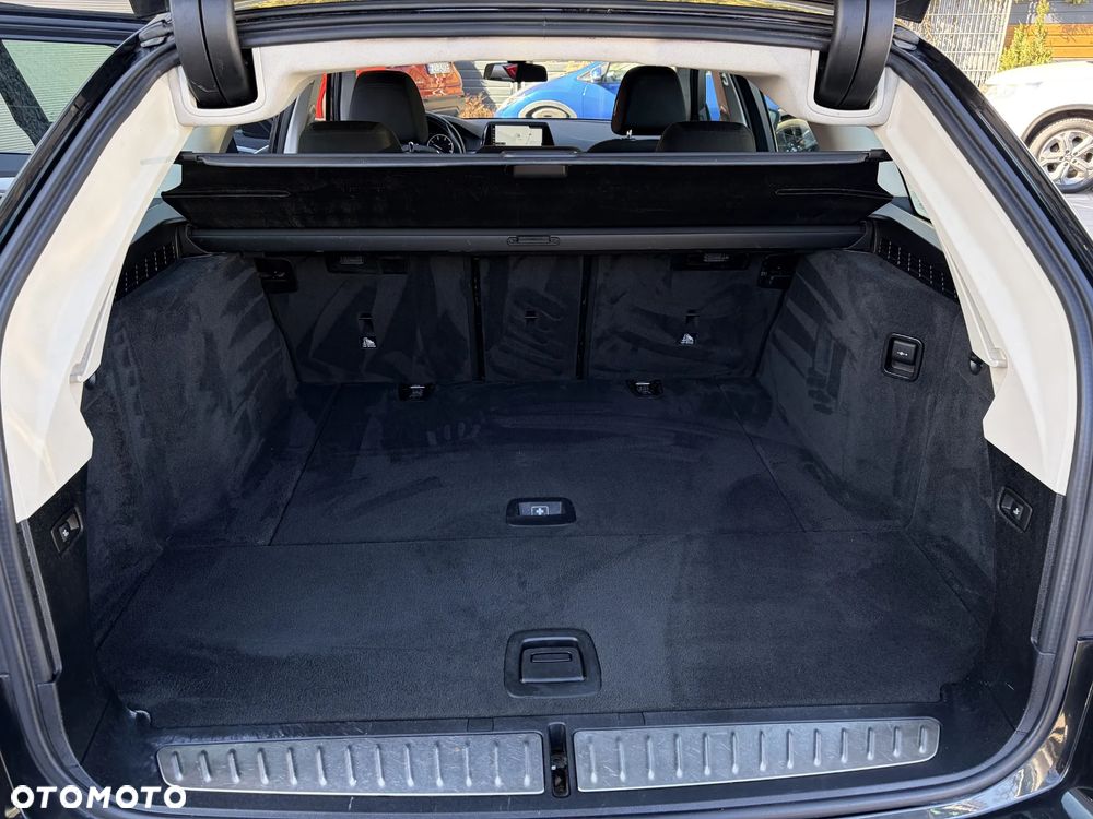 BMW Seria 5 520d - 38
