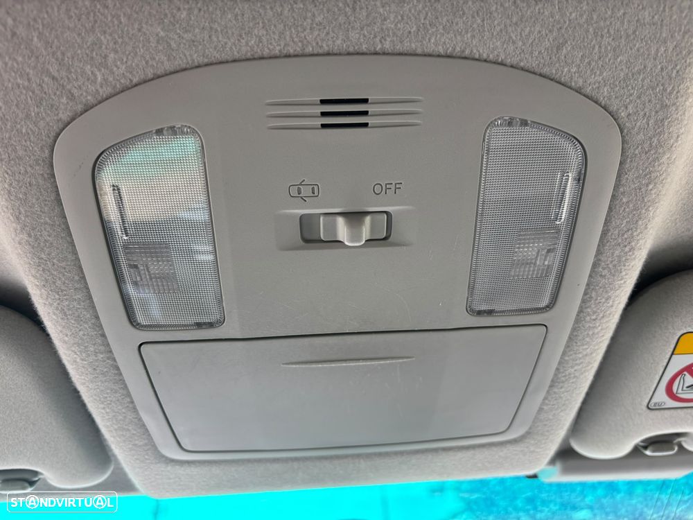 Toyota 2.4 D-4D 4WD 150cv - JLL - AC - CÂMERA - 4 LUGARES !!!! - 27