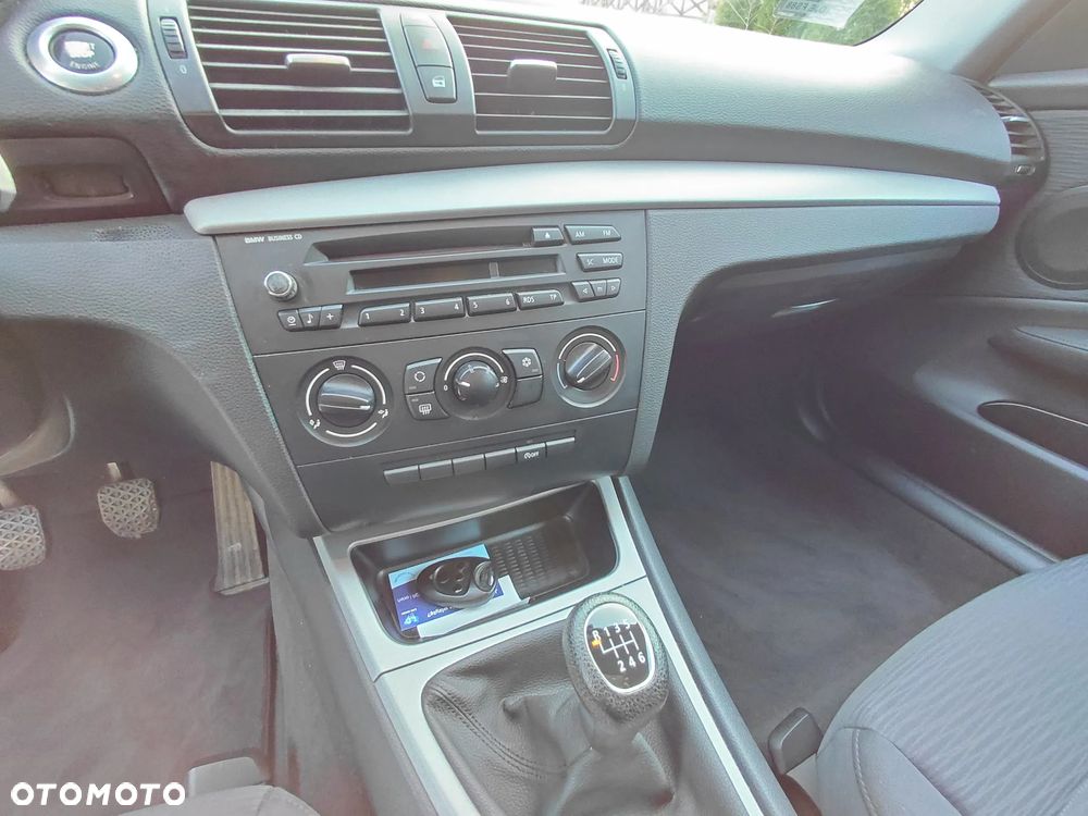 BMW Seria 1 116i - 11