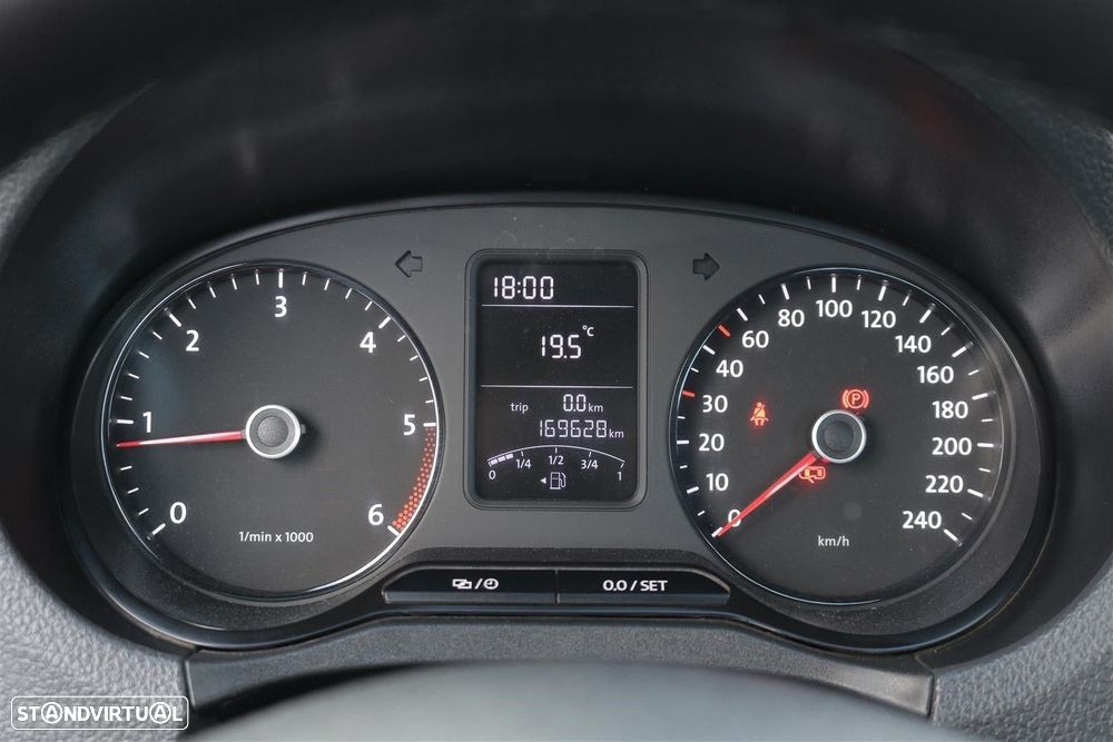 VW Amarok 2.0 TDi CD Extra AC CM 4Motion - 27