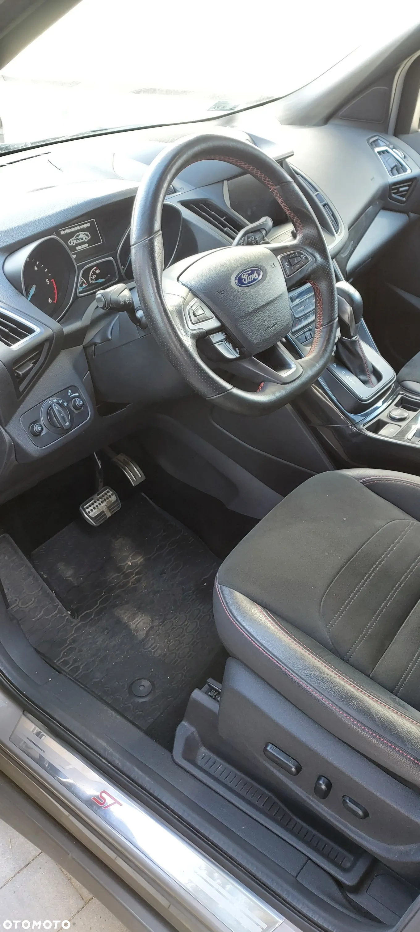 Ford Kuga 2.0 TDCi AWD ST-Line - 4
