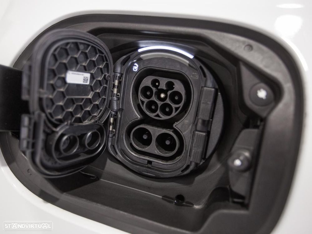 Mercedes-Benz C 300 e Avantgarde - 13