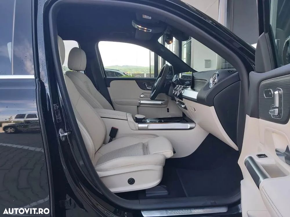 Mercedes-Benz EQB 300 4MATIC - 4