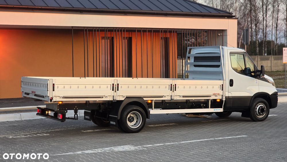 Iveco DAILY 3.0 180KM 10EP 72C18❗❗ŁADOWNOŚĆ 4 TONY / ZABUDOWA UNICAR 5M / SKRZYNIA OTWARTA / ROSTAW OSI 4.75 MAX / SKRZYNIA MANUALNA / TEMPOMAT / BURTY 40CM / SERWIS ASO / SALON POLSKA / 1 WŁASCICIEL -❗❗ - 13