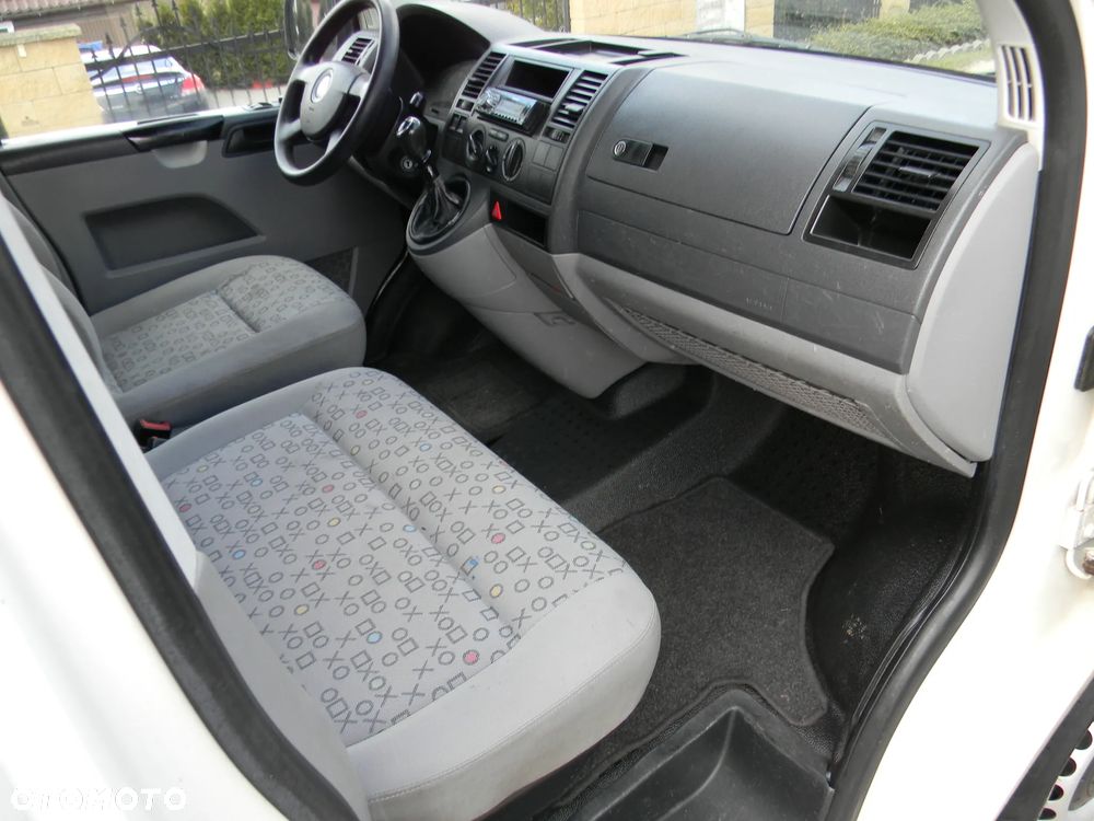 Volkswagen Transporter - 17